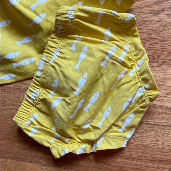 Hanna Andersson - Baby Apron Dress & Bloomers Set - Picture 7 of 9